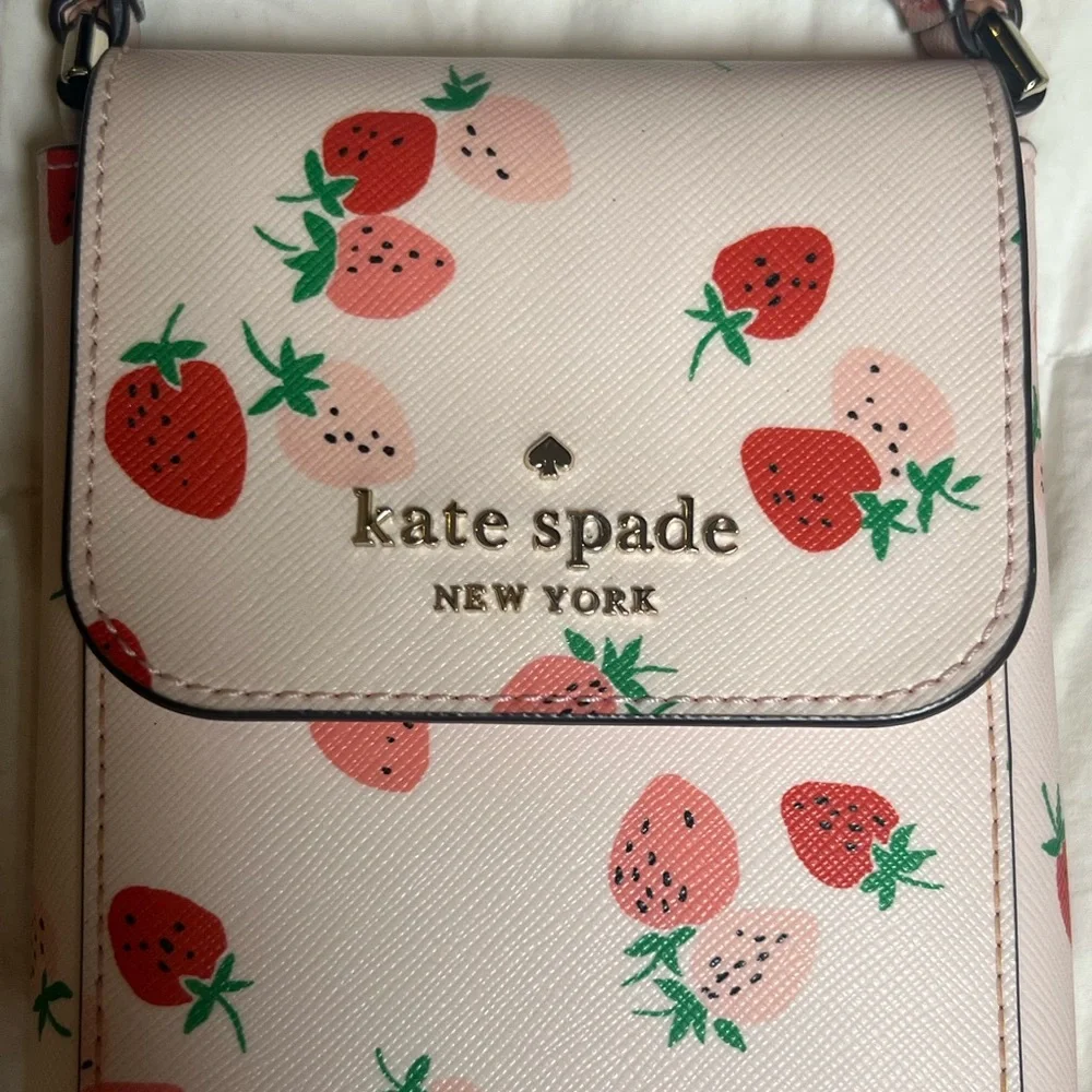 🍓Kate Spade Strawberry Print Phone Crossbody Bag Pink Slim Mini Flap
